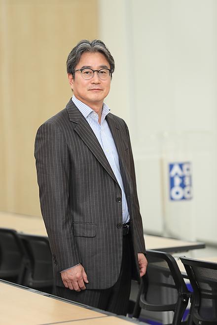 멀티 모달 감각 인터페이스를 활용한 가상현실 콘텐츠의 실감 극대화 인터랙션 기술 개발